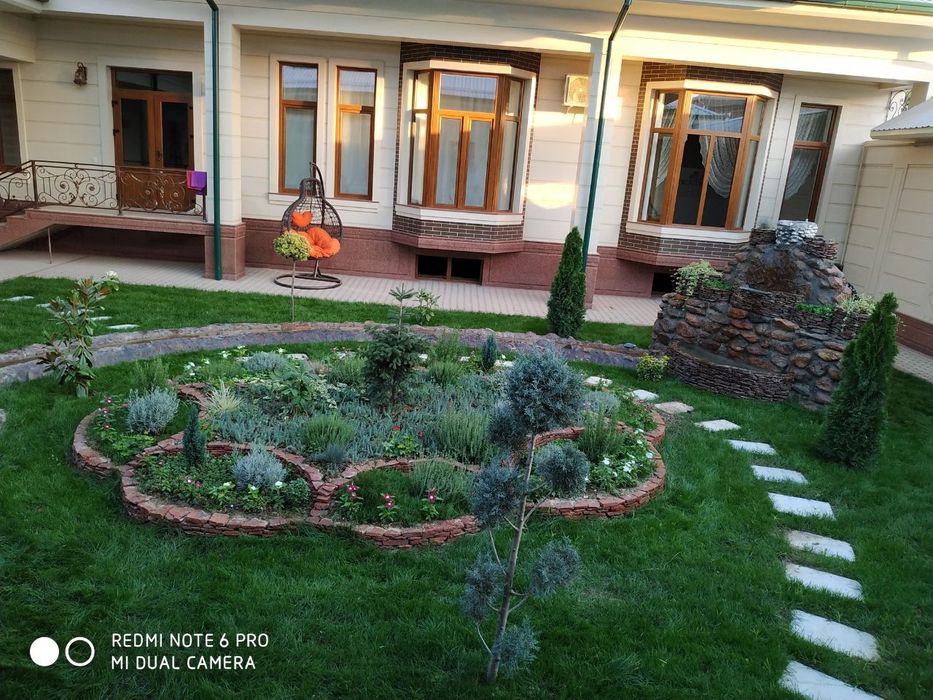 Gazon landshaft vadapad