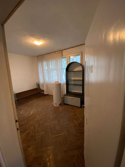 Продава се Тристаен апартамент в Айтос - 100 кв.м за 1000 €/кв.м - Снимка #3