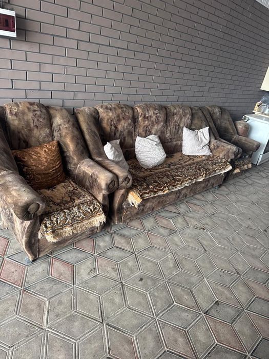 Продам большой диван