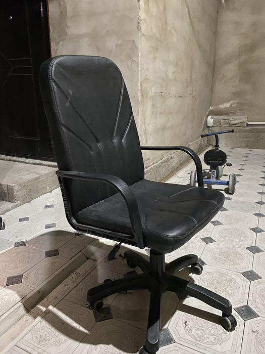 Кожанные кресло