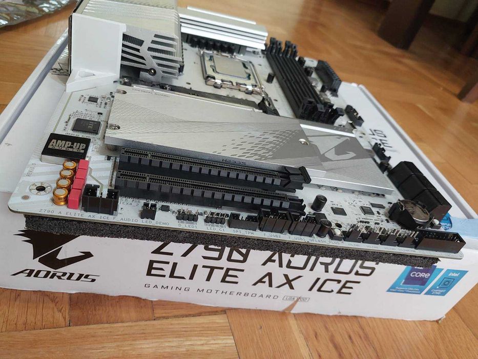 Intel Core i9 13900 + Gigabyte Z790 Aorus Elite AX ICE Wi-Fi DDR5