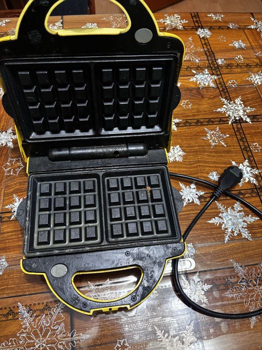 Продам вафельницу
