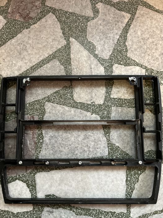 Средна конзола махагон за пасат б5,б5.5