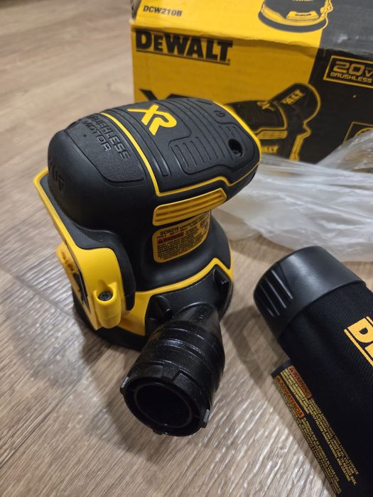 Плоскошлифовальная машинка DeWALT