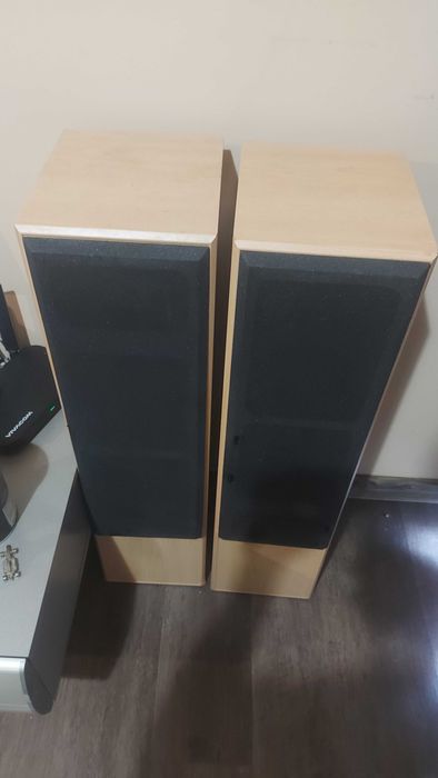 Продавам тонколони Jamo в много запазен вид