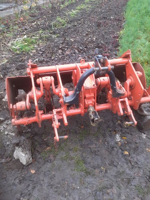 ,nec ierbicid,freză, tocatoare,rotosapă,tractor,semănătoare cu 3