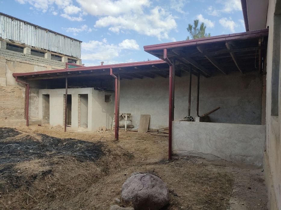 Срочно продается дом в Бостонлик тумани