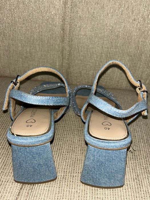 Сандалети на ток 9см. Номер 40