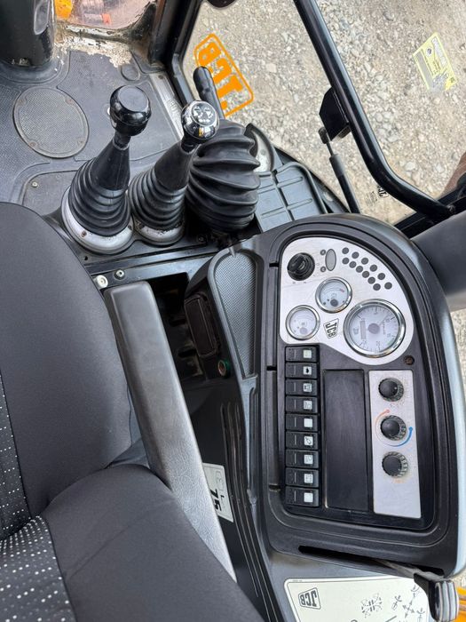 Buldoexcavator JCB 4CX  An 2008