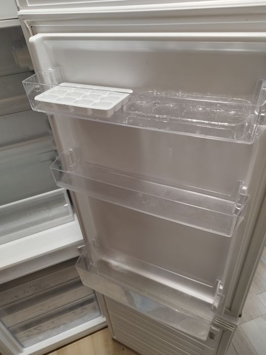 Хладилник с фризер за ремонт