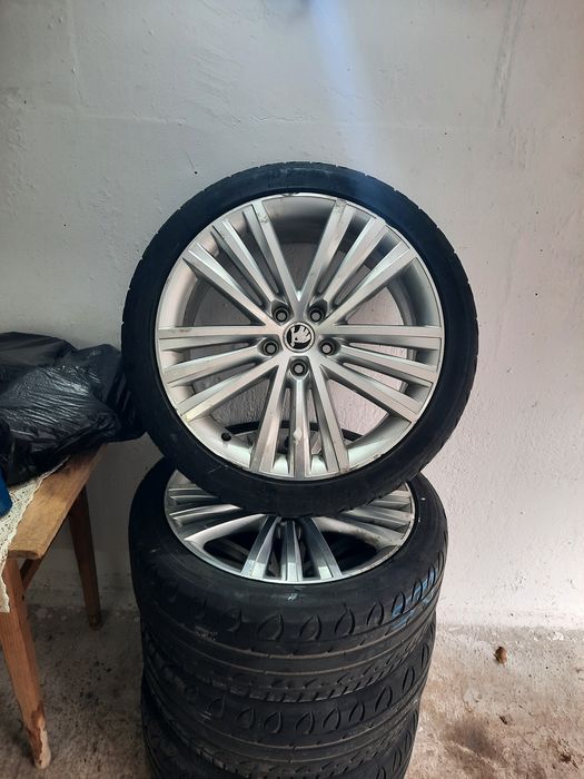 Vând jante originale Skoda Superb 3
