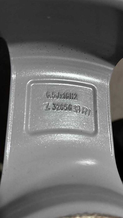 Продам диски с шинами 205/55/16