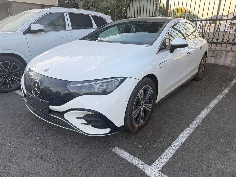 Mercedes eqe 500
