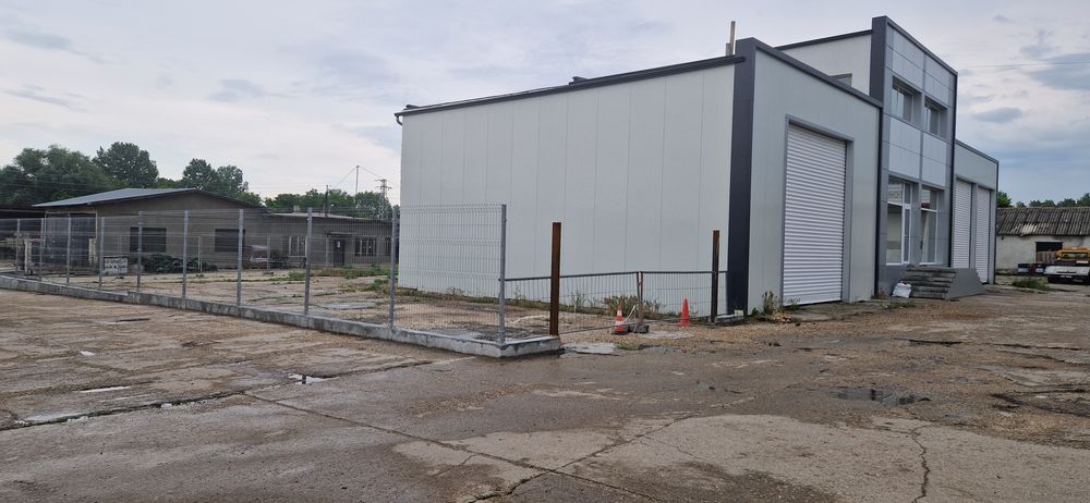 Промишлен имот и бетонна площадка