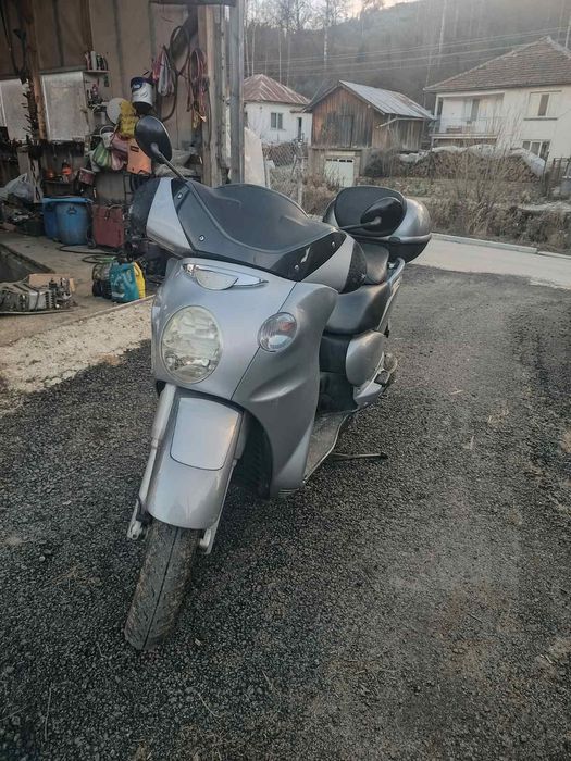 Априлия скарабео 500