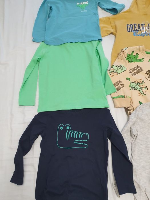 Lot 17 bucăți bluze mărimea 104