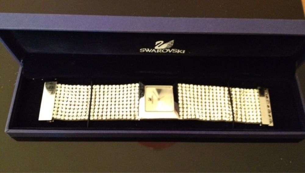 Разпродажба на сваровски бижута