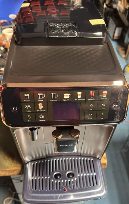 Philips Latte Go 5500 sigilate cu 0 cafele