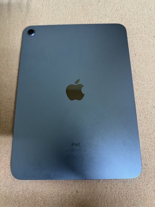 iPad 10th Gen + Case ZAGG + Apple Pencil