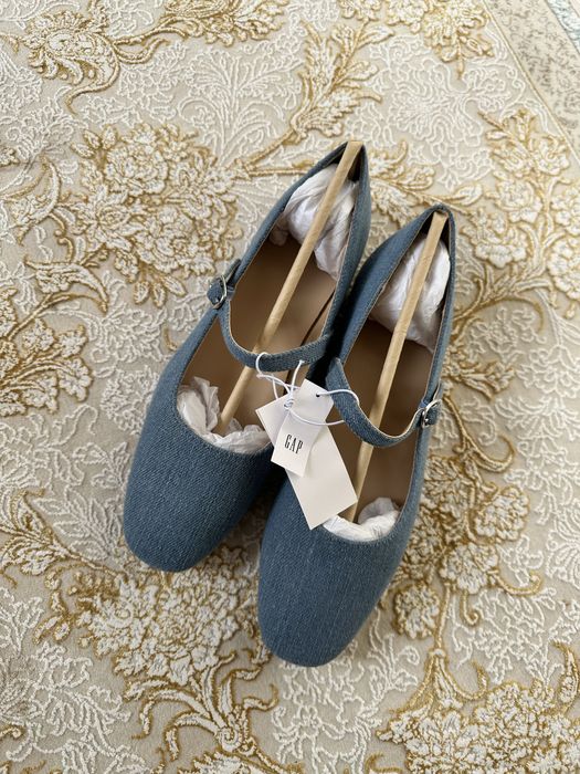 Gap, denim mary jane flats