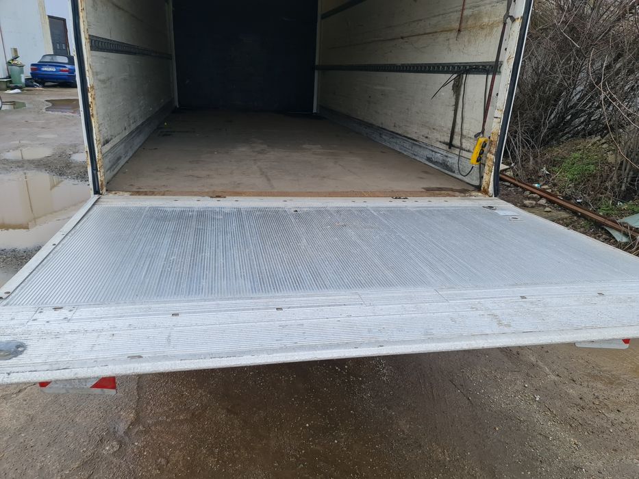 Lift hidraulic 1000 kg 12 v și 24 volți cub 620 iveco Mercedes Renault