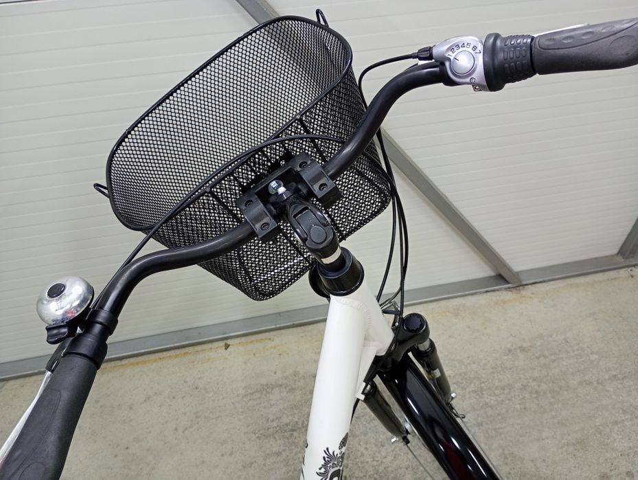 Vând bicicletă damă CYCO,roți 28,cu 7 vit NEXUS,albă ! !!