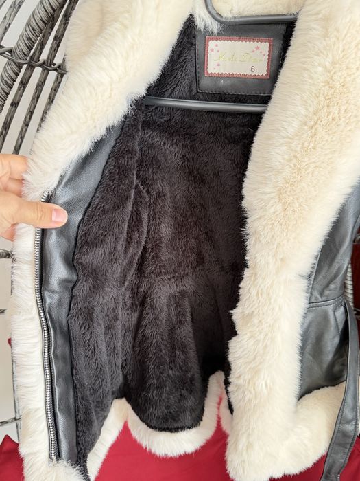 Cojoc fetiță piele ecologică cu blăniță albă Kids Star, Mărimea 6 ani