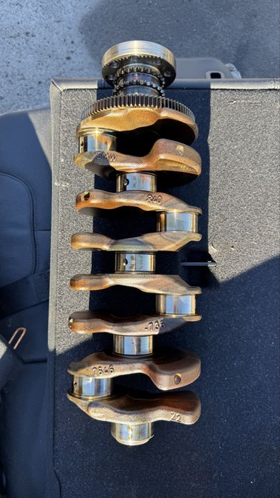 BMW Колянов вал от B48 двигател