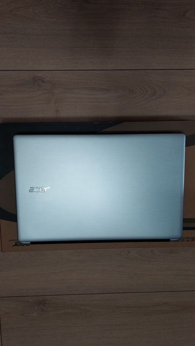 Aspire V- 15 -V3-572G-