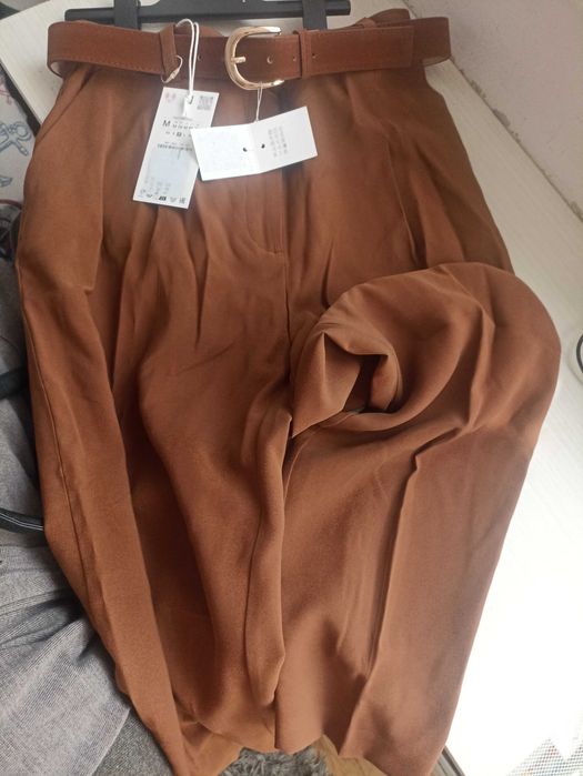 Панталон Zara, с колан, нов, размер М