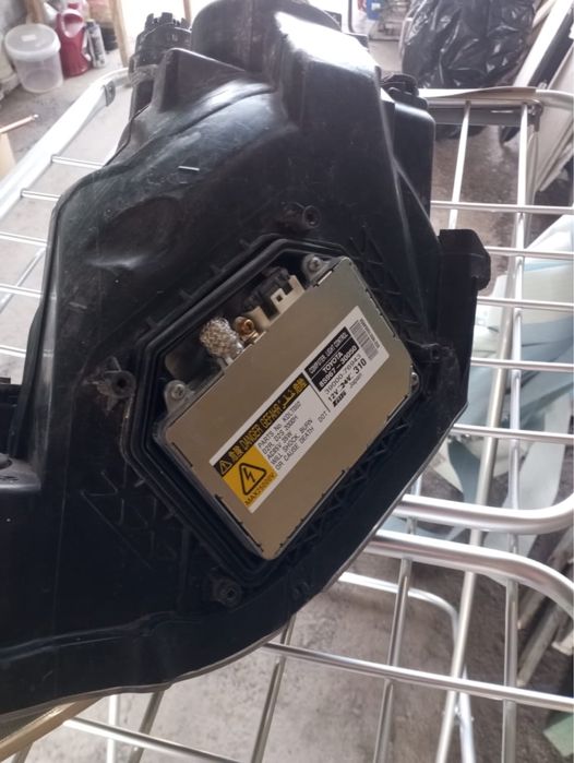 Фара правая Estima