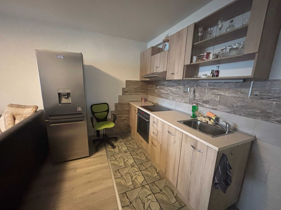 Тристаен ОБЗАВЕДЕН в Сопот, Сарая