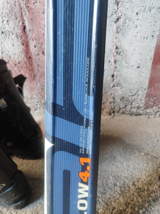 Продавам Ски комплект.