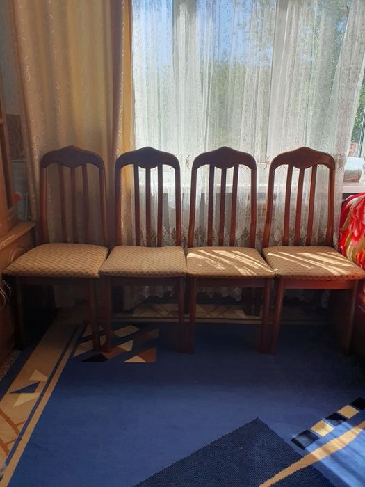 Продам стулья Малазия.