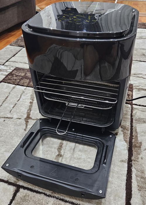Vând Air Fryer Silver Crest