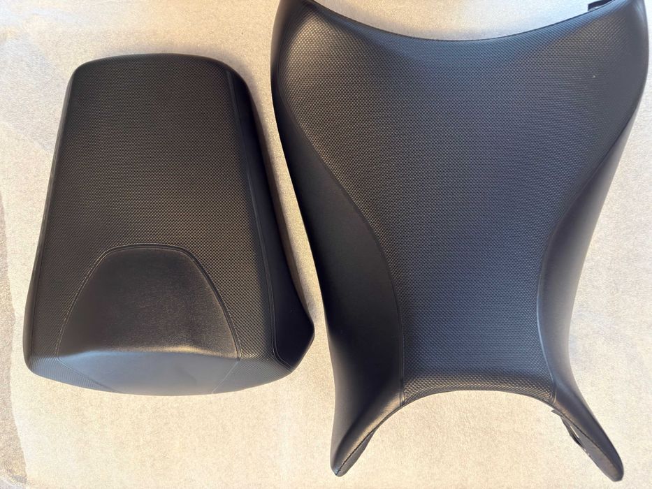 Vând kit sa originală, pilot și pasager pentru Honda NC750X model 2023