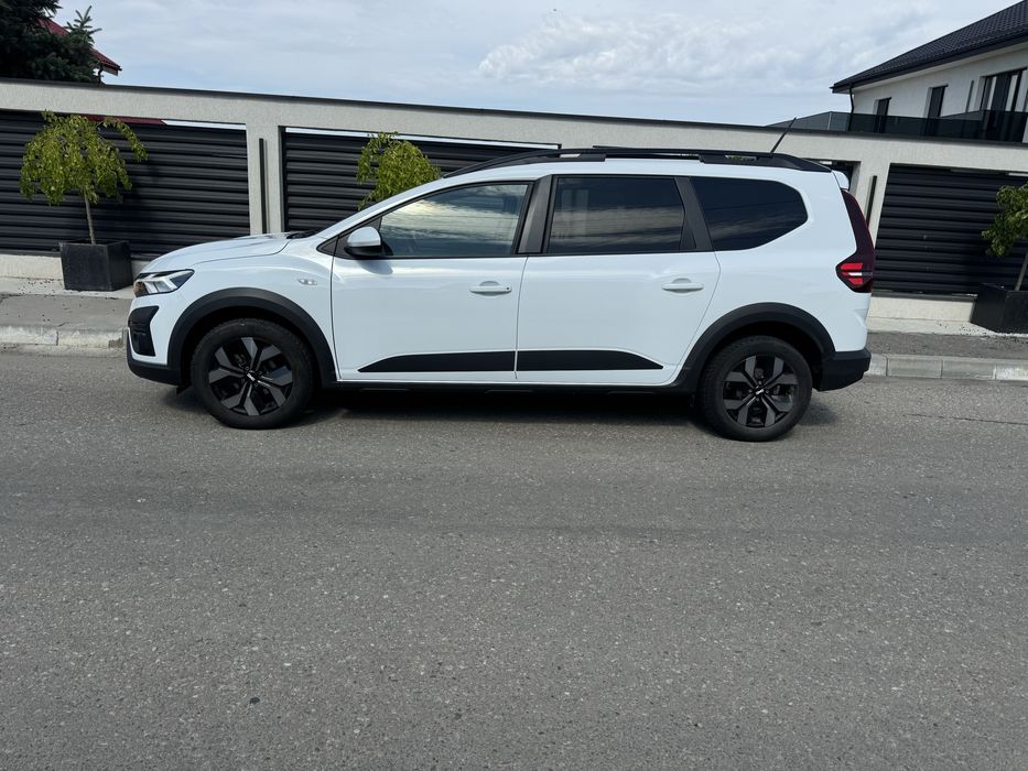 Dacia Jogger 2024 Facelift Motor 1.0 Beznina + GPL 100 CP ECO G-100 6 Trepte TVA inclus si Deductibil ! KM 90.000 REALI , Unic Propietar