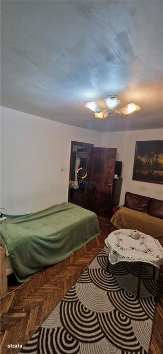 Apartament cu centrala decomandat parter zona Soarelui