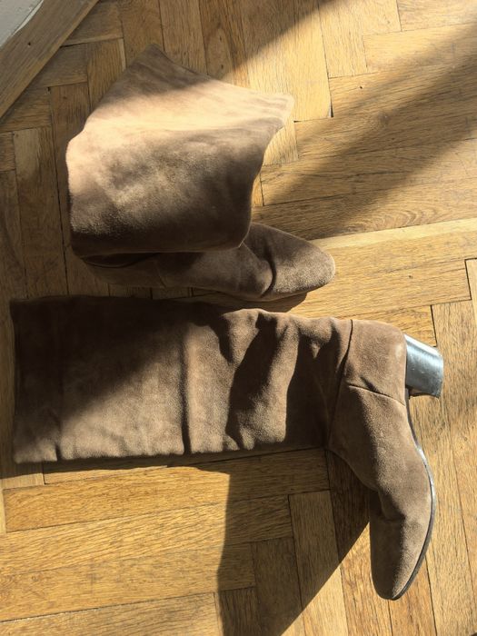 Велурени ботуши с нисък ток 37. 5