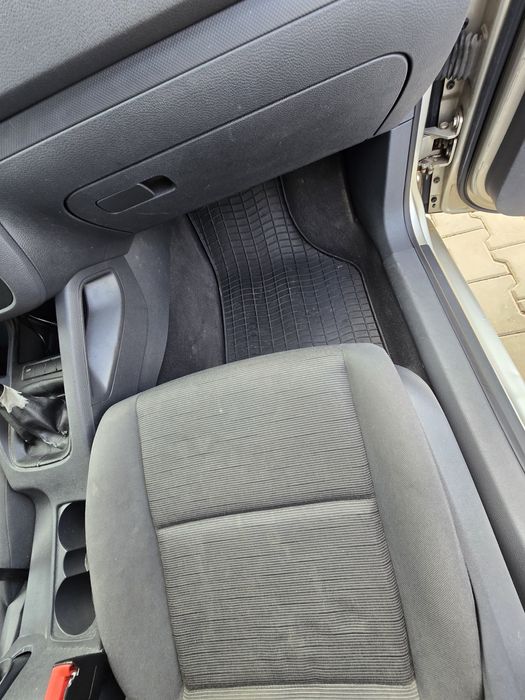 Vând golf 5 cu motor de 1.9 diesel