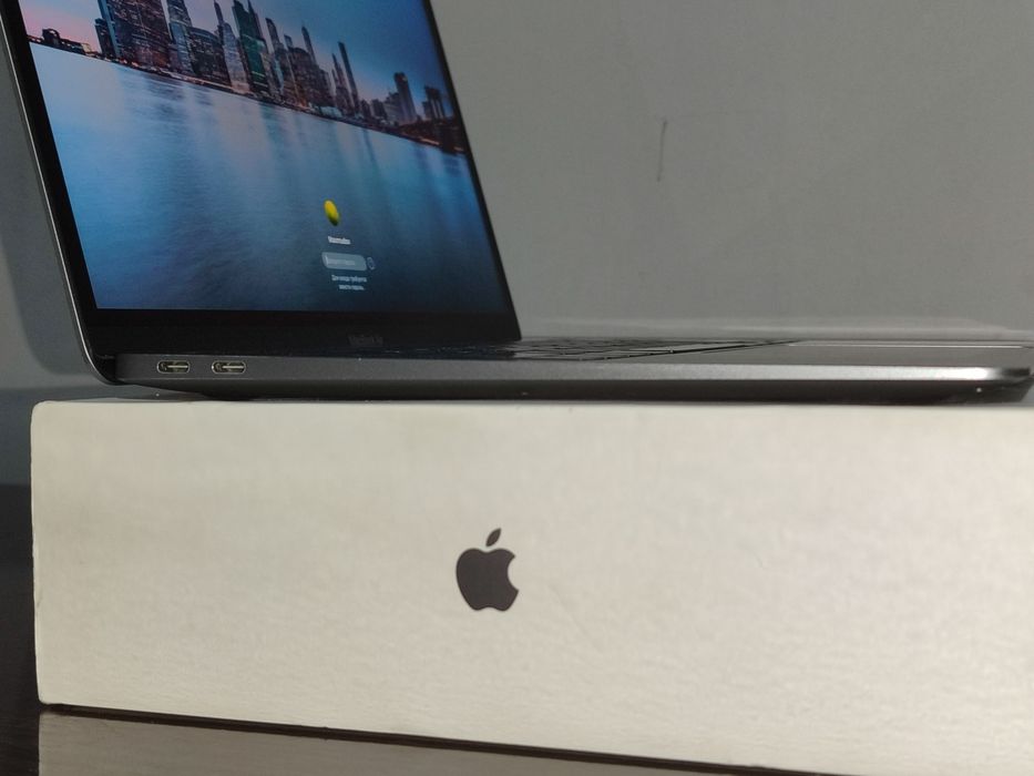 Macbook air m1 16/256