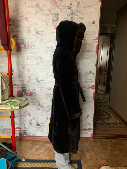 Мутоновая шуба с капюшоном