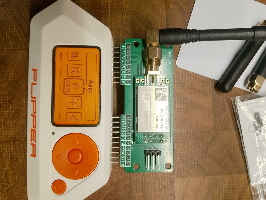 Flipper zero cu NRF24