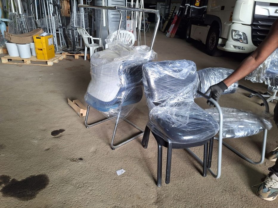 Столове различни модели