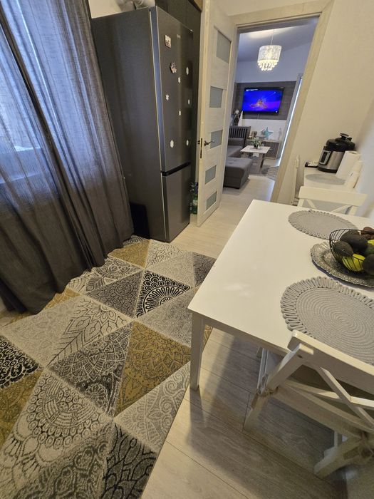 Apartament 3 camere de vânzare