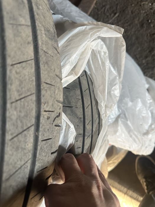 Резина Bridgestone на 18