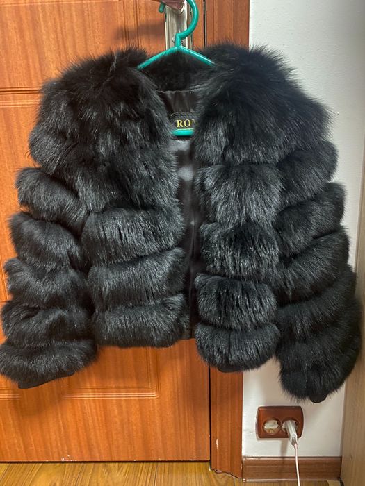 Haina blana ,noua cu eticheta!