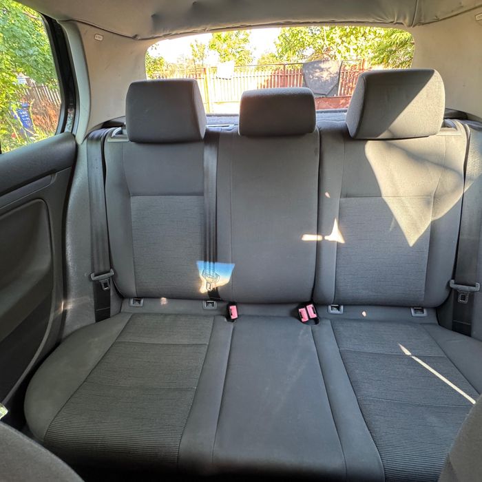 Volkswagen Golf 5, benzină 1.6 MPI
