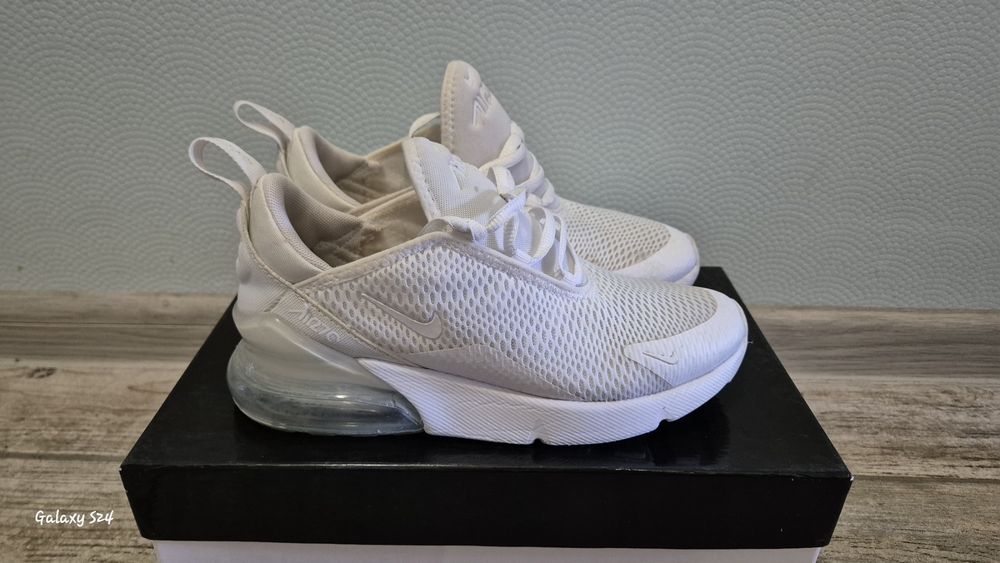 Маратонки   Nike