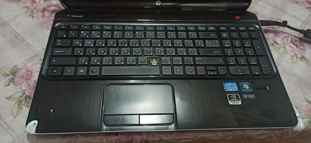 HP Pavilion i7 8GB 512GB